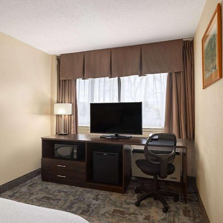 Travelodge By Wyndham Thunder Bay On Bagian luar foto