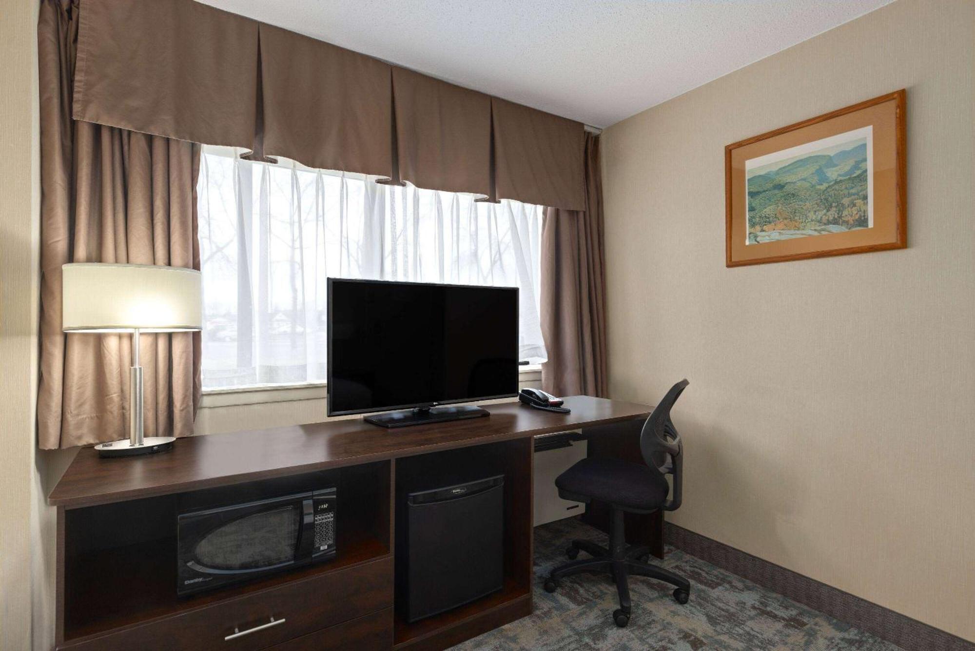 Travelodge By Wyndham Thunder Bay On Bagian luar foto