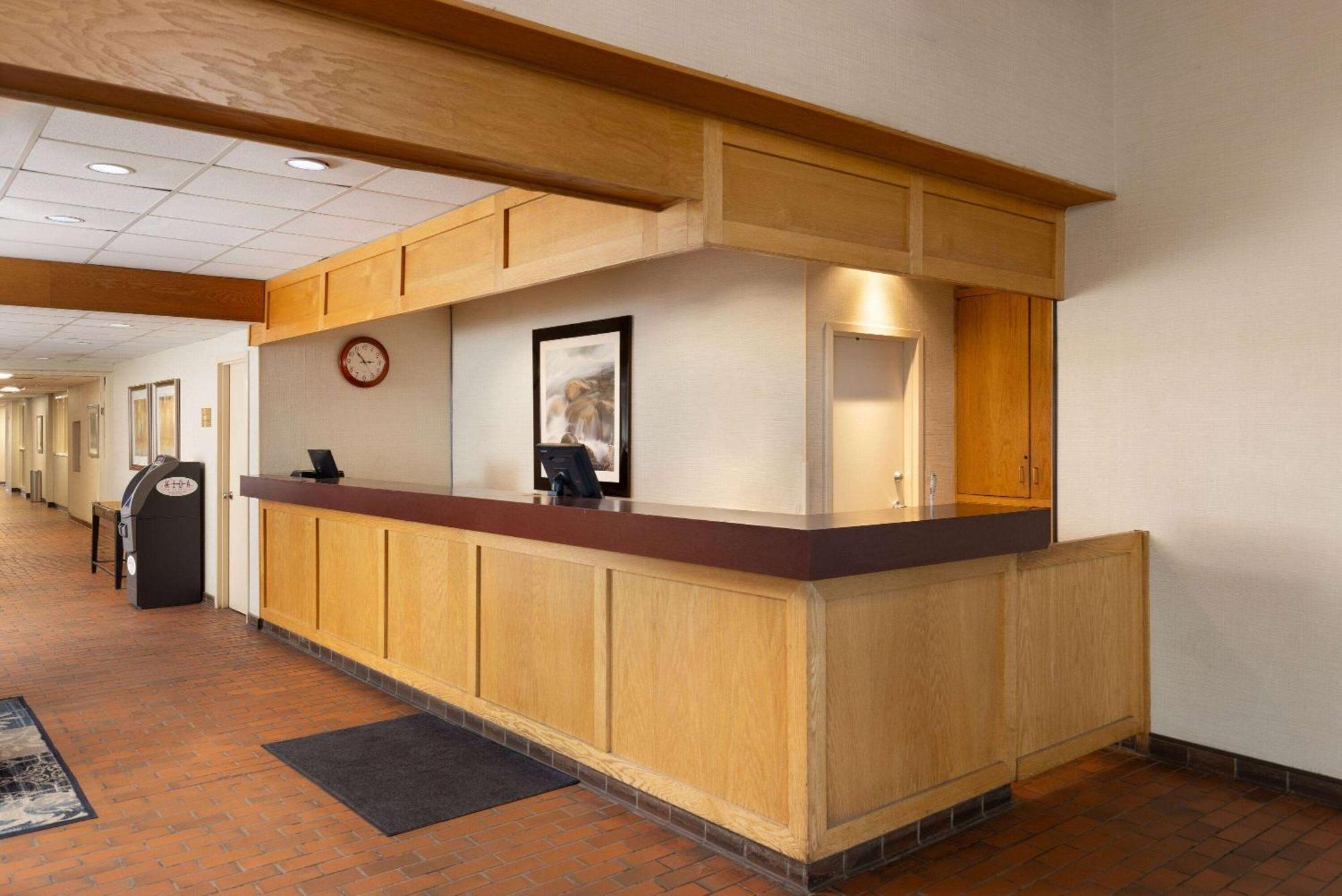 Travelodge By Wyndham Thunder Bay On Bagian luar foto